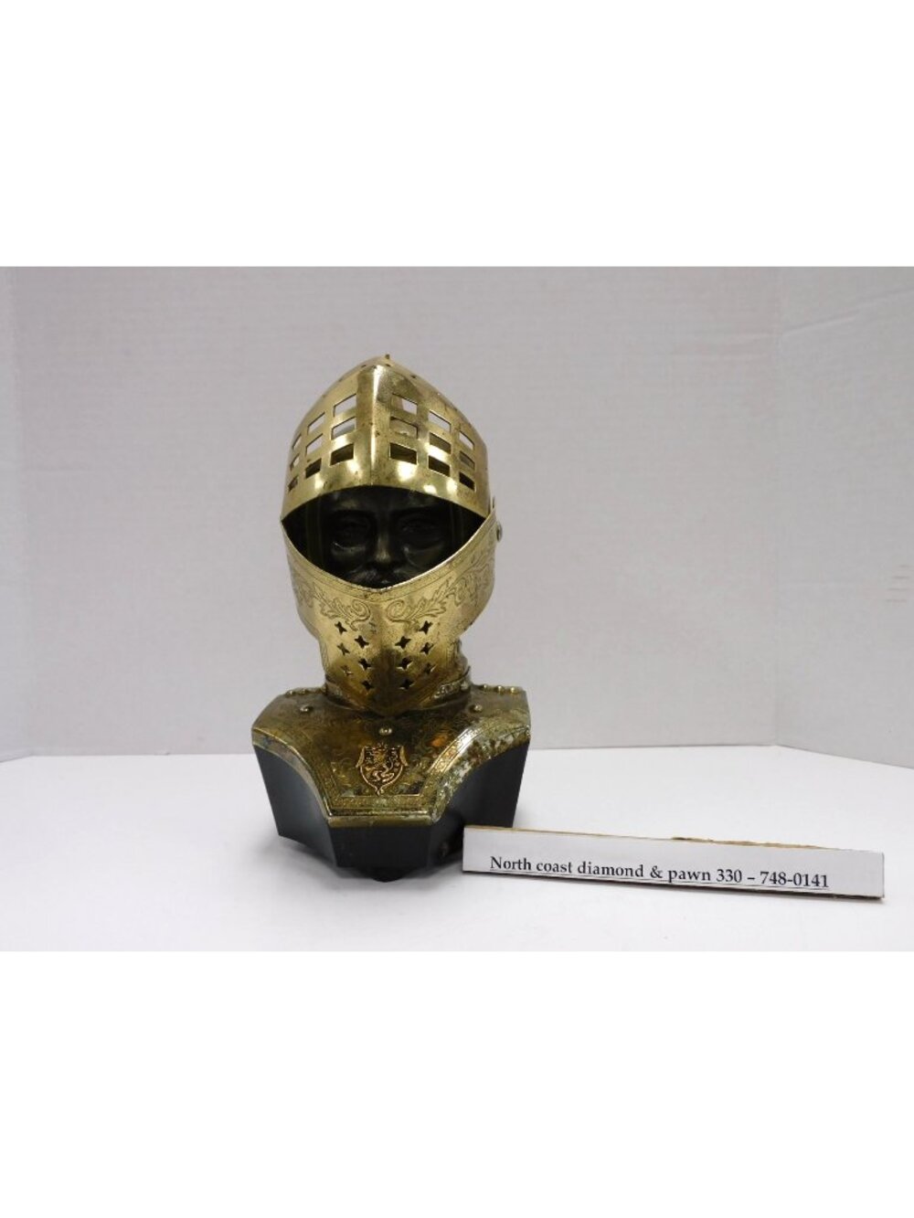 Vtg Waco Medieval Knight Armor Helmet A.M. Transistor Radio Made Japan Works DW6